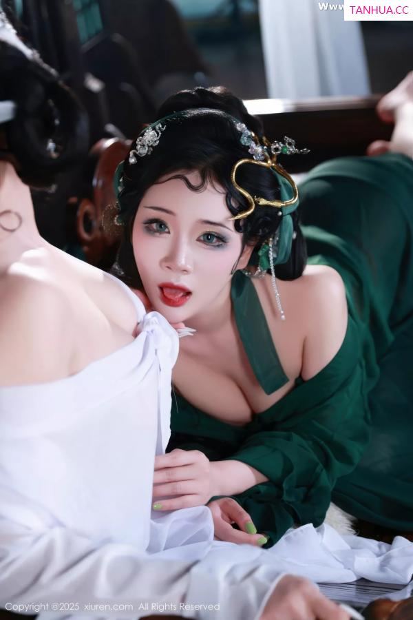   [XiuRen]高清写真图 2025.07.18 No.10561 南乔 青蛇第26张图片